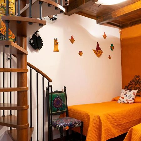 Le Streghe Rooms E Art,Centralissimo Con Garage Su Richiesta Livorno Exterior foto